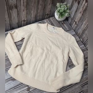 Uniqlo Women's Cashmere100%  Soft Cream Crew Neck Sweater